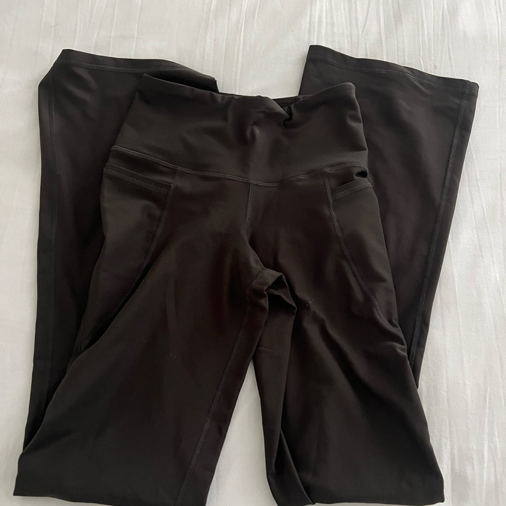 Old Navy High Rise Slim Boot-Cut Green/Grey Yoga Pants